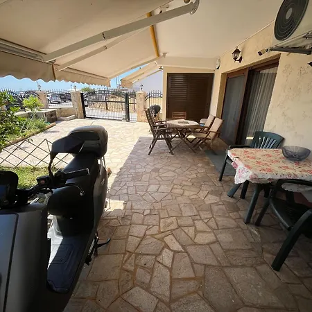 Tatil Evi Metaxenia's House 101 Nea Skioni