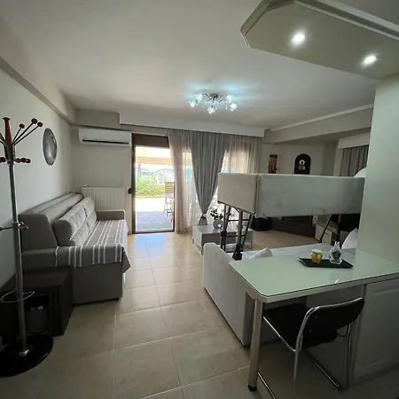 Holiday home Metaxenia's House 101 *