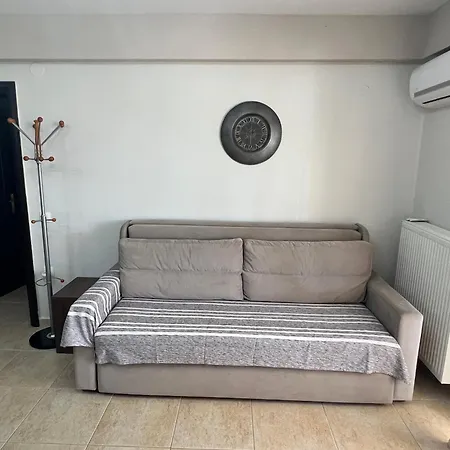 Metaxenia's House 101 *