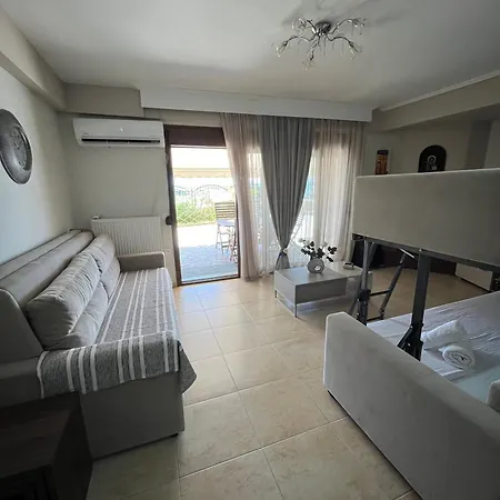 Metaxenia's House 101 Tatil Evi Nea Skioni