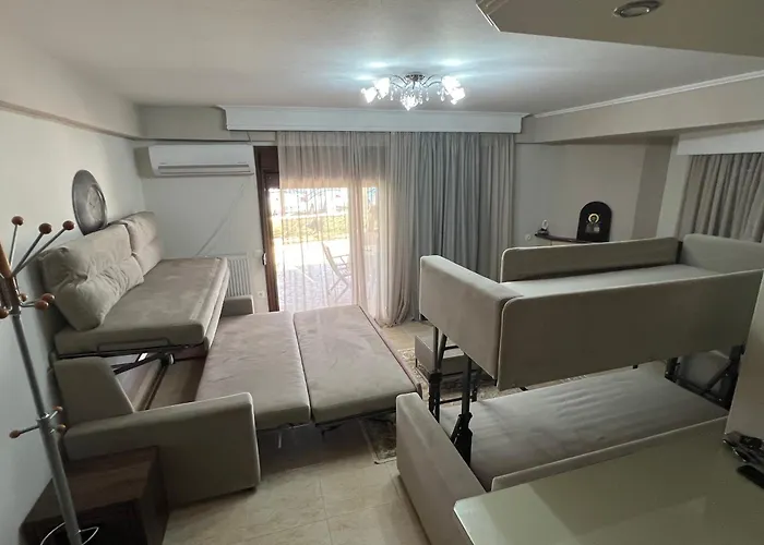 Metaxenia's House 101 *